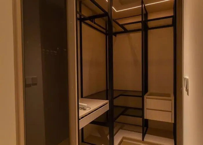 Metropole 2 Bedroom
